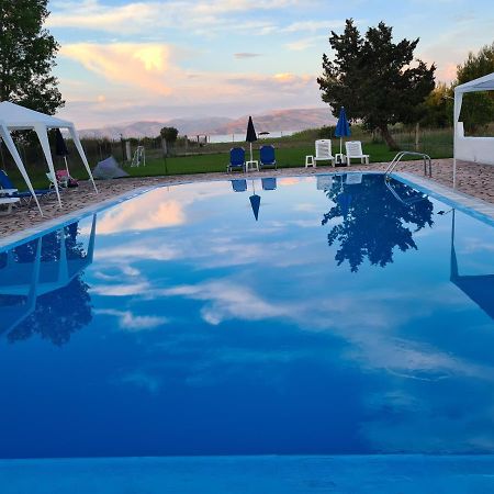 Avra Beach Apartments Lefkímmi Eksteriør bilde