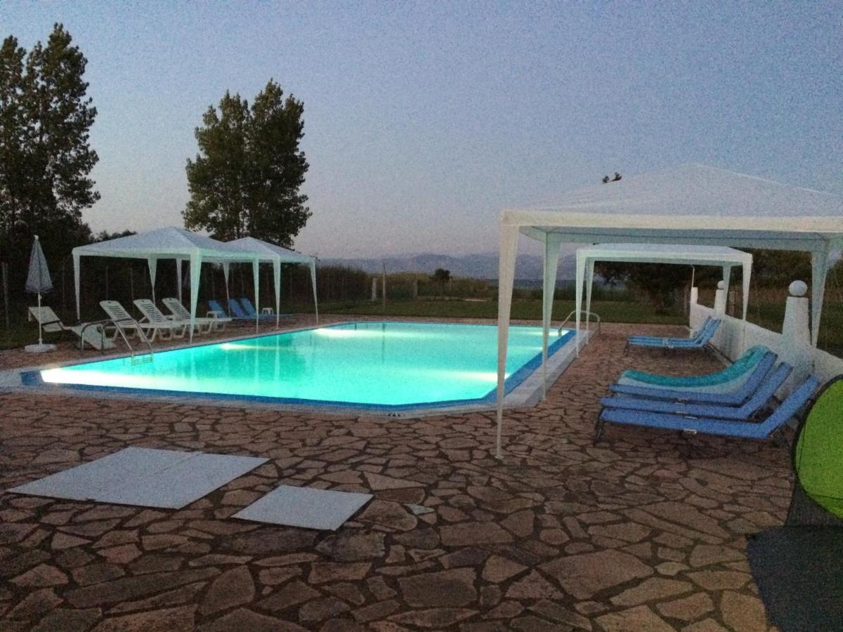 Avra Beach Apartments Lefkímmi Eksteriør bilde