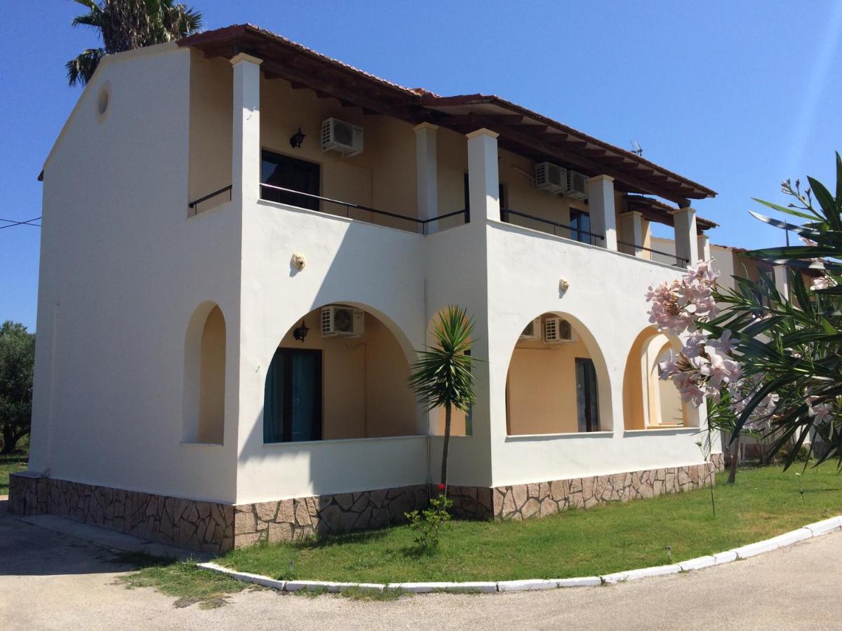 Avra Beach Apartments Lefkímmi Eksteriør bilde