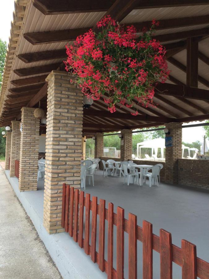 Avra Beach Apartments Lefkímmi Eksteriør bilde