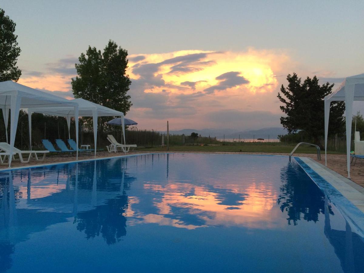 Avra Beach Apartments Lefkímmi Eksteriør bilde
