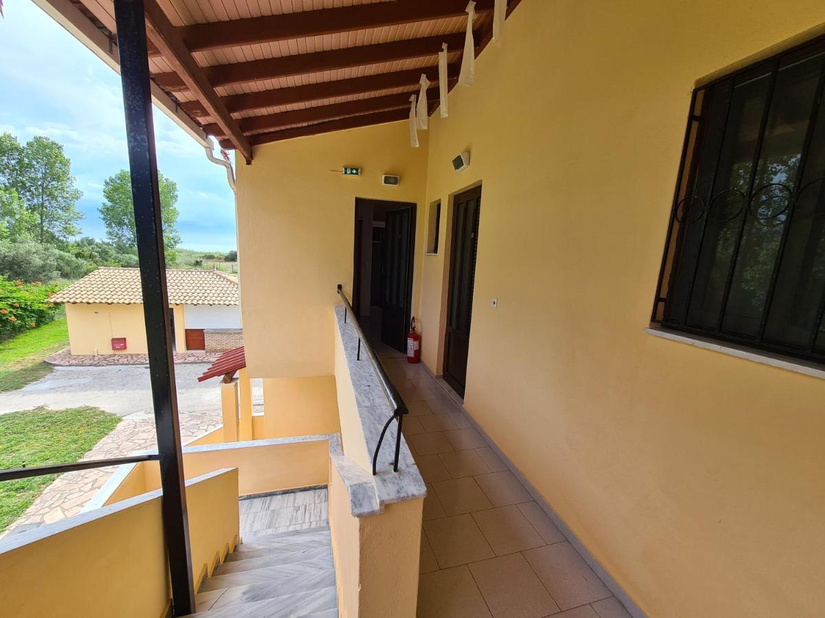Avra Beach Apartments Lefkímmi Eksteriør bilde